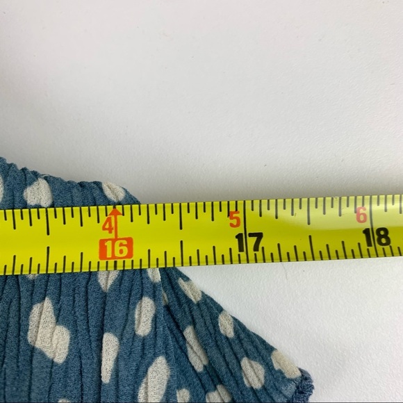 LE Lis NWT Short Romper with side Cutouts - Picture 4 of 10